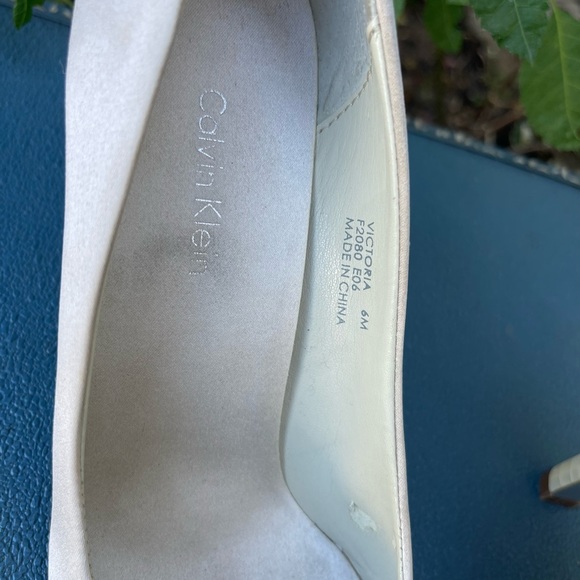 Bridal Shoes - Picture 6 of 9